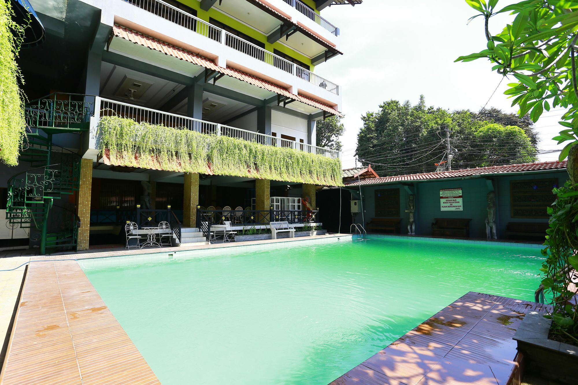 Reddoorz Near Prawirotaman 2 Hotel Yogyakarta Bagian luar foto