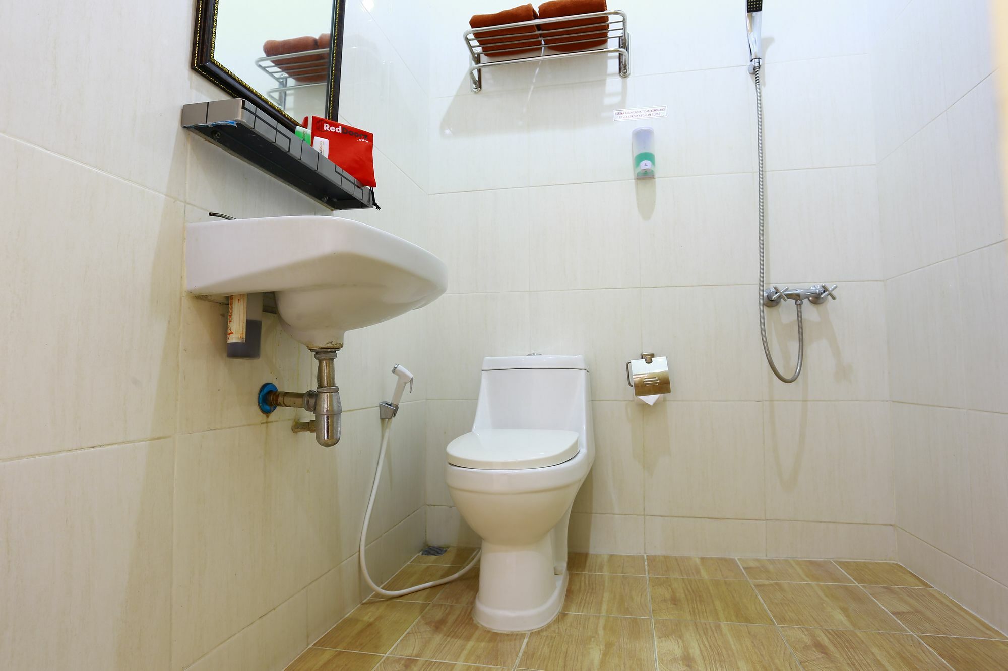 Reddoorz Near Prawirotaman 2 Hotel Yogyakarta Bagian luar foto