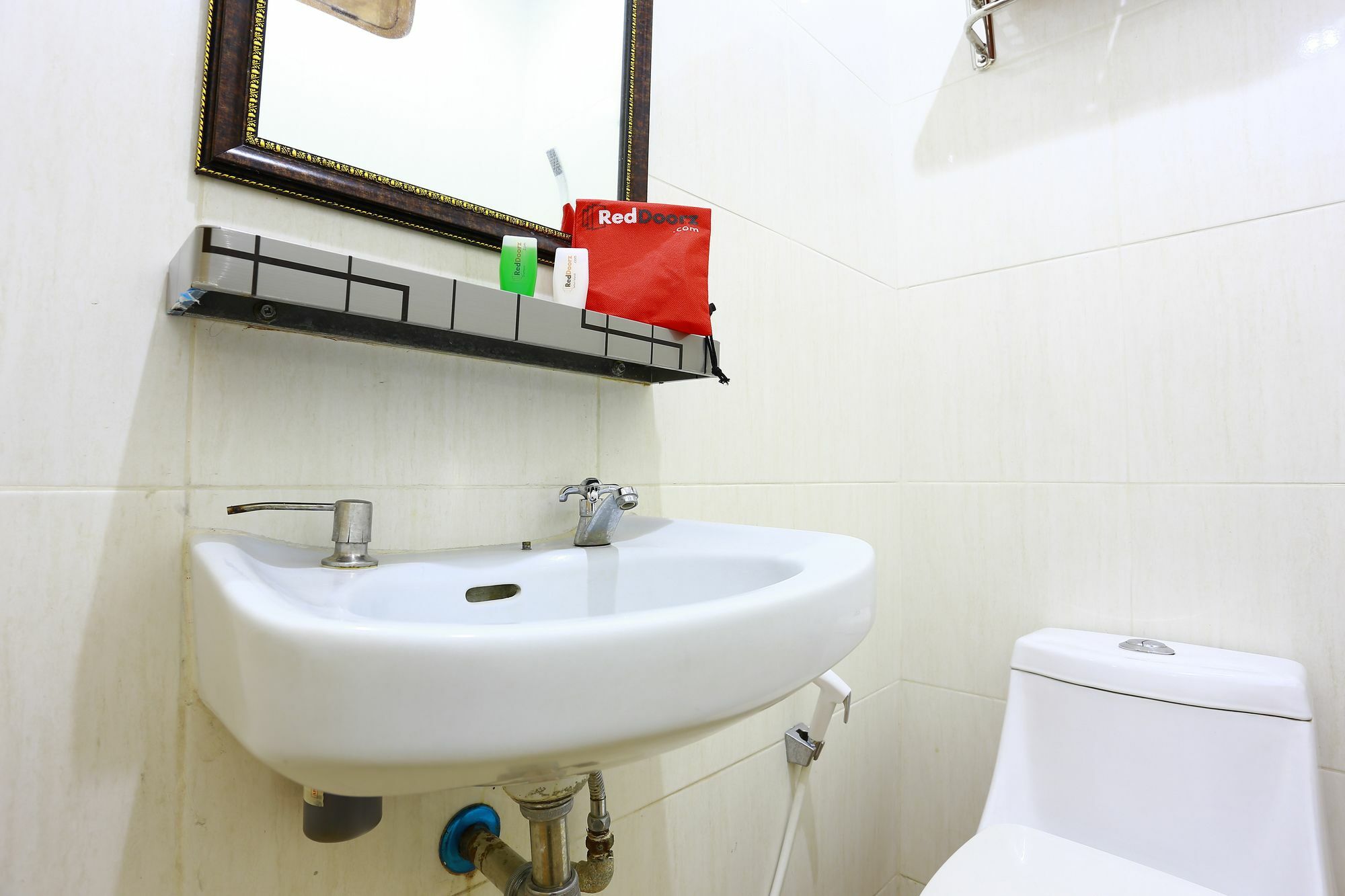 Reddoorz Near Prawirotaman 2 Hotel Yogyakarta Bagian luar foto